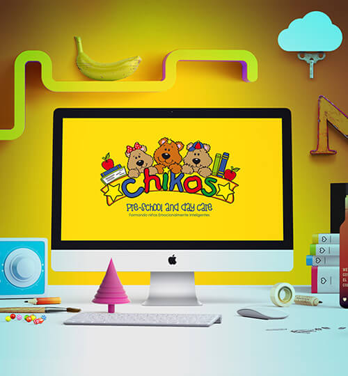 Computadora que muestra pantalla con logotipo de preschool en fondeo amarillo